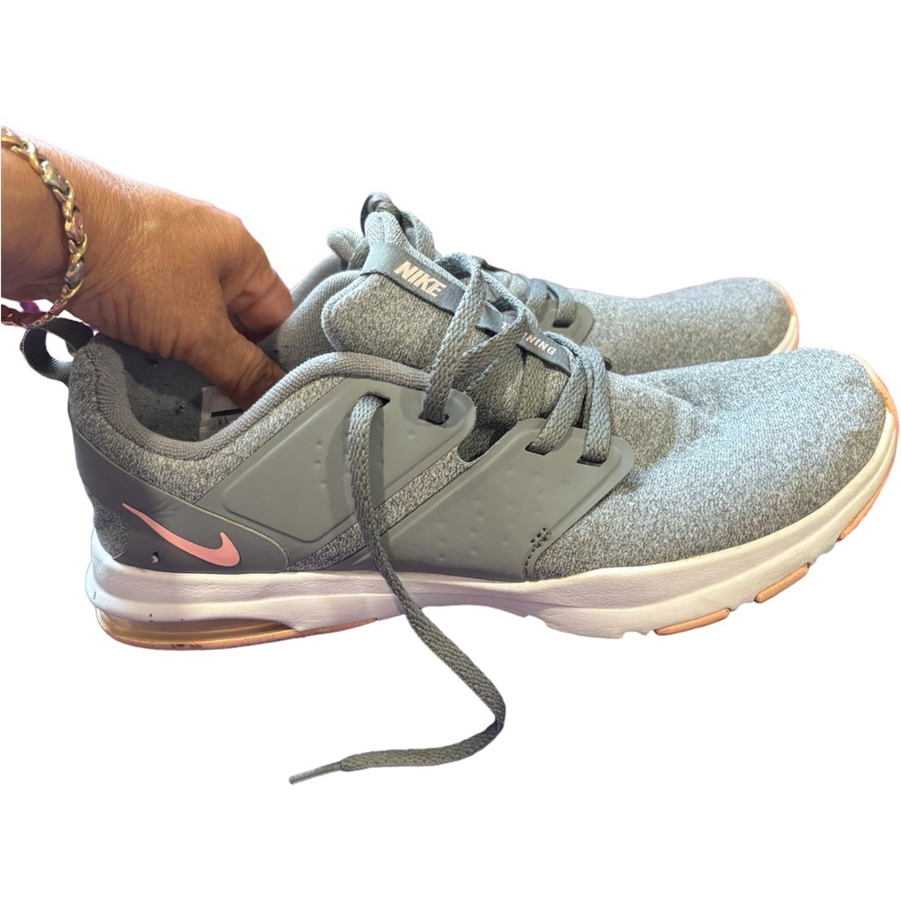 Nike training shoes women’s size 8 1/2 - Picture 6 of 6